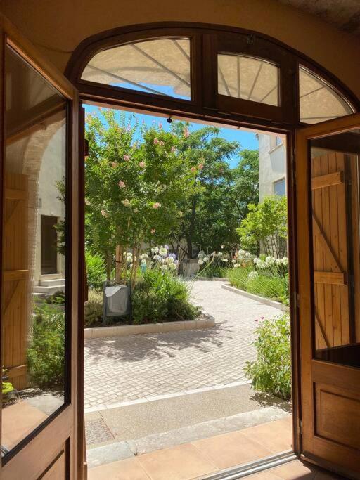 Stunning Medieval Getaway Vic-la-Gardiole Exterior photo